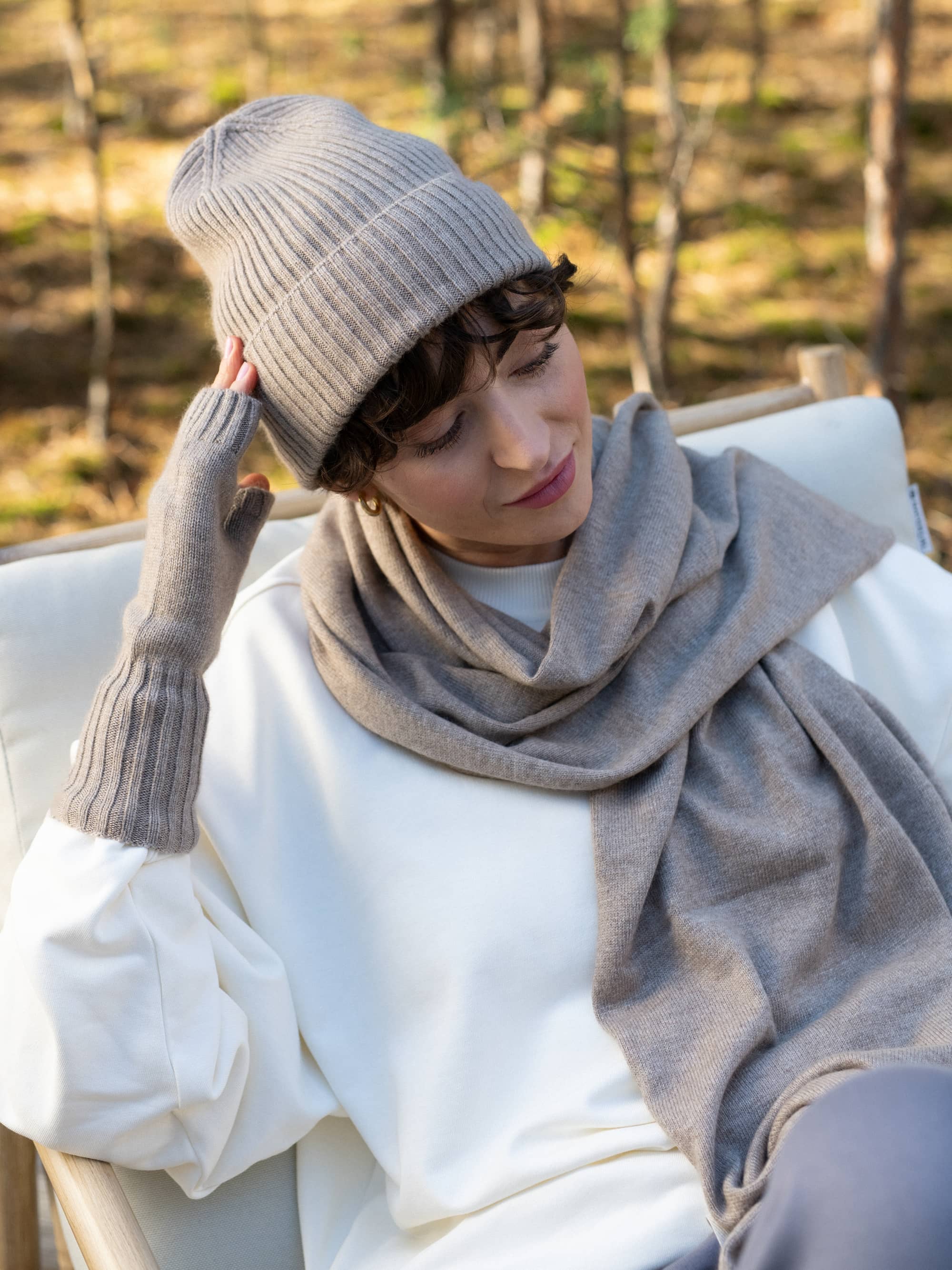 Light brown cashmere wool scarf with cashmere