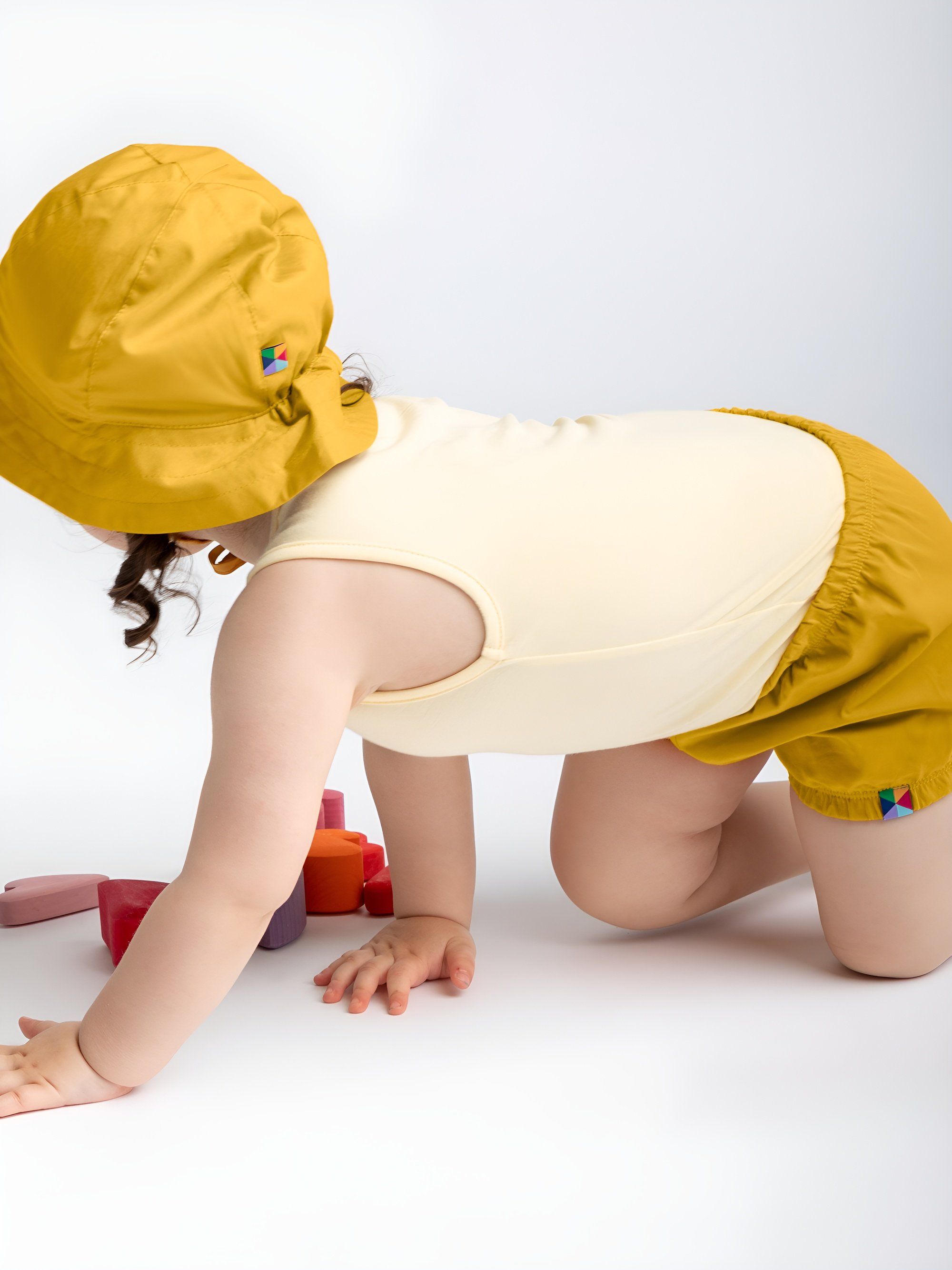 Mustard bloomers