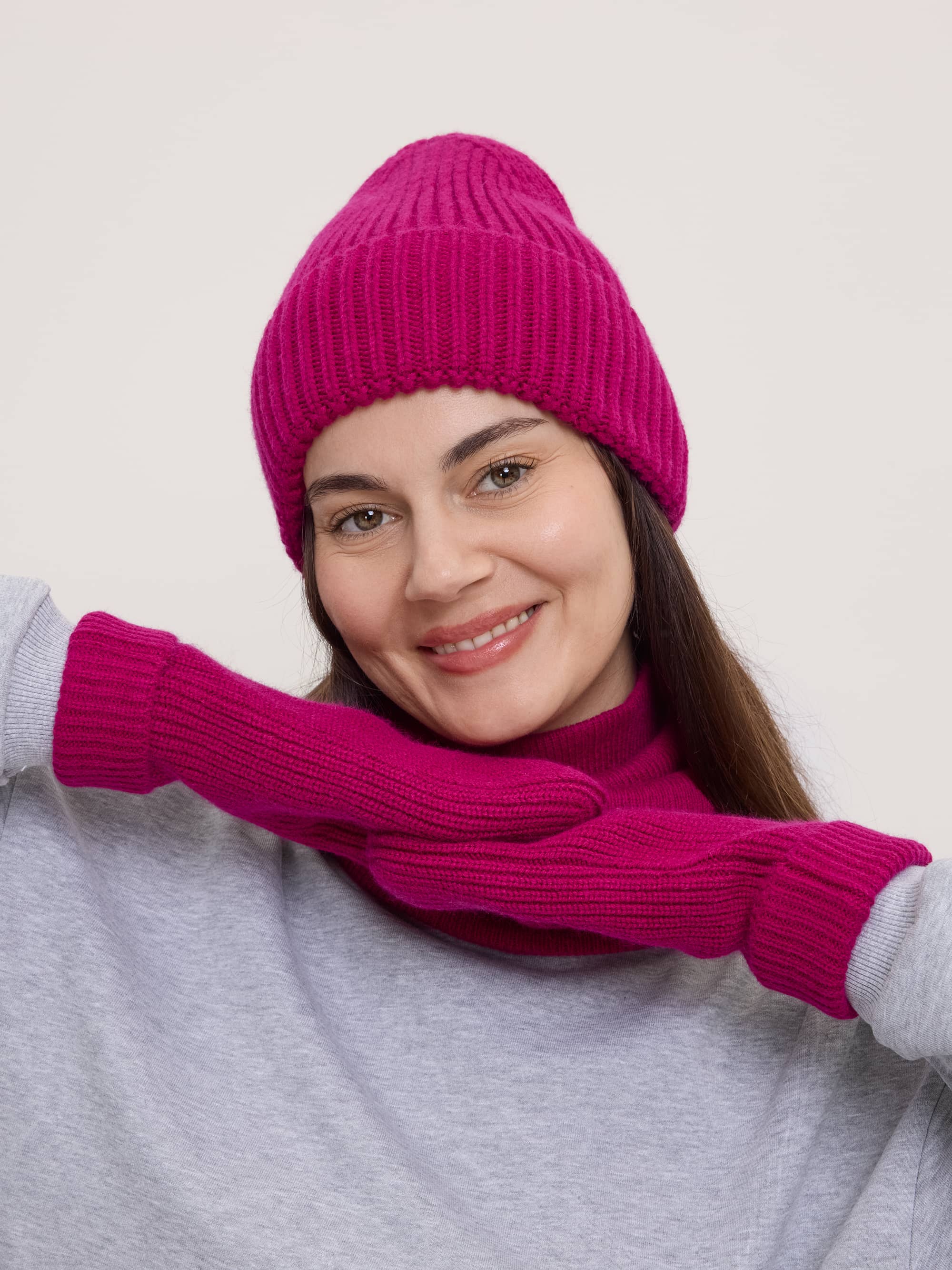 Amaranth Chunky Knit Beanie with Cashmere